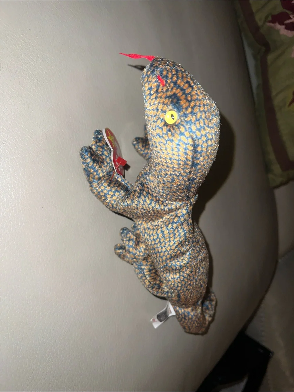 TY Beanie Babies Scaly the lizard with blue and gold speckled pattern